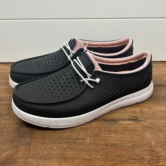 Reef water coast women’s size 11 black and pink perforated  water shoes - Picture 3 of 8